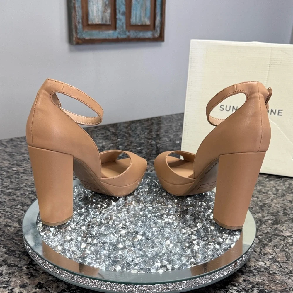 Sun + Stone Reeta nude Women's Beige Ankle Strap platform chunky Heels NEW 9.5